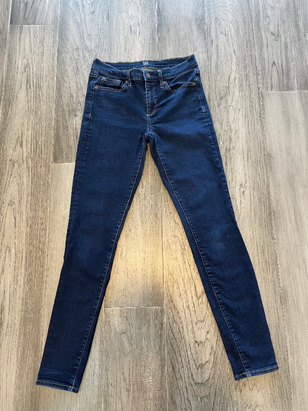 Gap True Skinny Jean - Dark Blue Size 27
